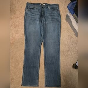 Levi's Signature Gold Women's Straight Leg Jeans 18L